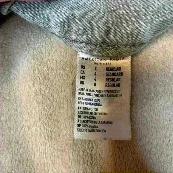 American Eagle Size 4. Button Fly Front. Green. Front pockets - Picture 9 of 9